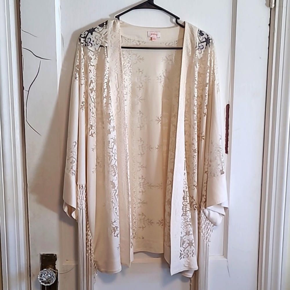Kimono with fringe